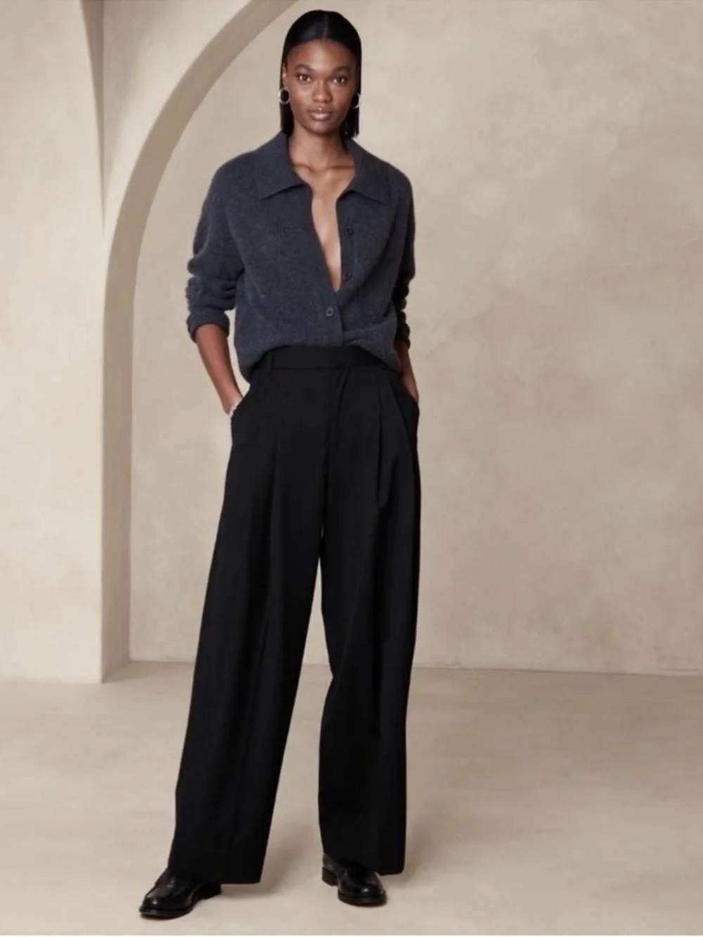 Banana Republic Women's Soho High Rise Wide Leg Italian Wool Pant 6 Black Office